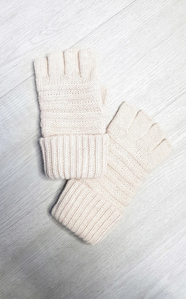 Knitted Finglerless Gloves